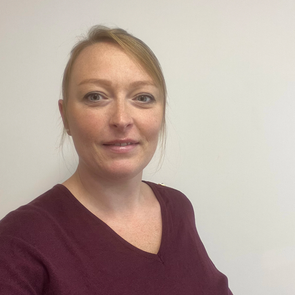 Technipool Amenagement Paysager A La Roche Sur Yon Lolita Chargee De Clientele SAV 1 Technipool Amenagement Paysager A La Roche Sur Yon Lolita Chargee De Clientele SAV 1